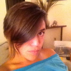 Meet your Posher, Olivia